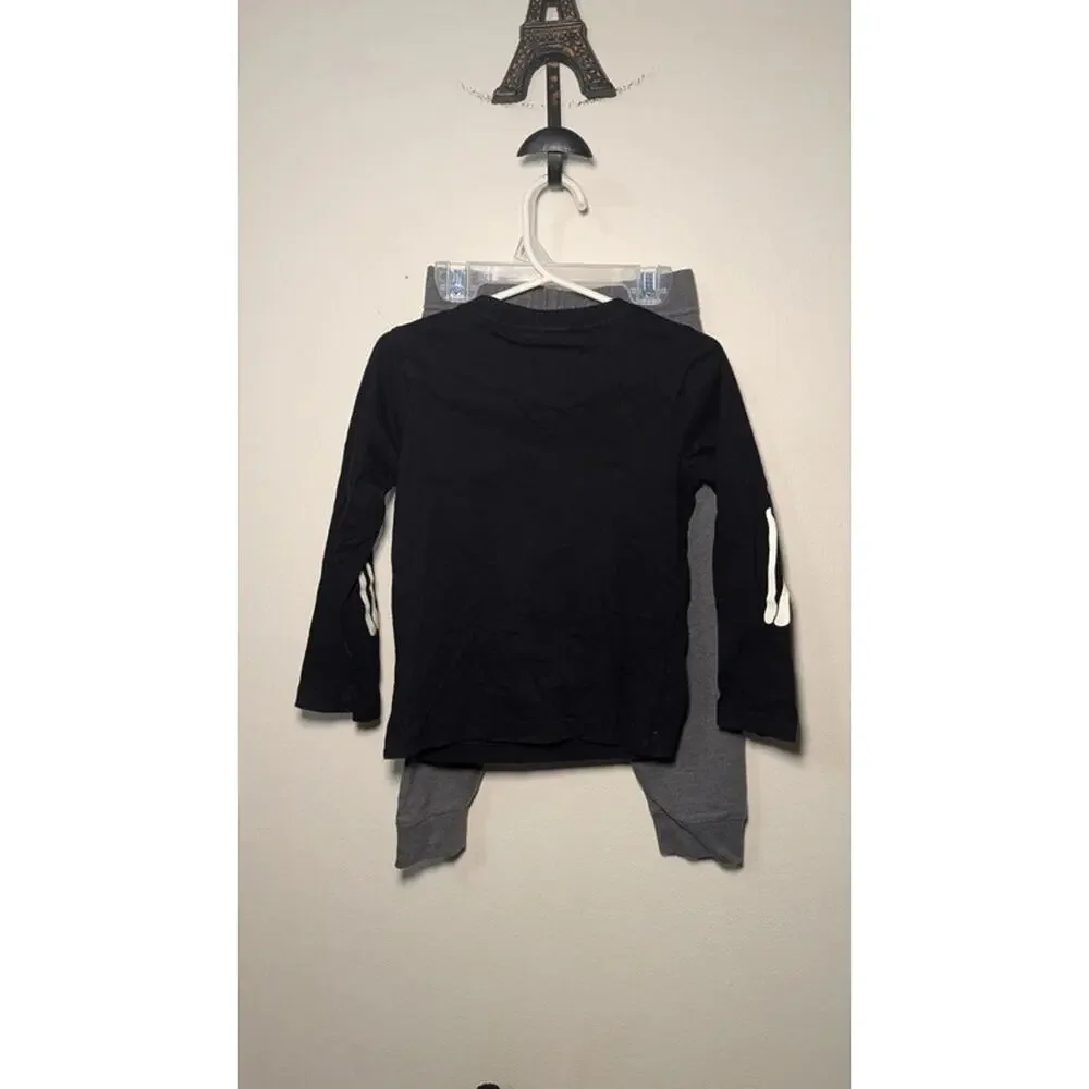 Boys Size 3T Children's Place Halloween T-shirt + Garanimals Gray Sweatpants - Picture 8 of 8